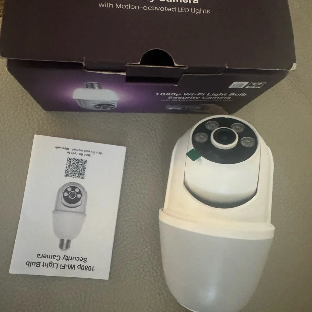 1080p Wi‑Fi Light Bulb Security Camera - White
